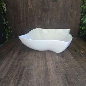 11" White Ceramic Bowl, Or Planter